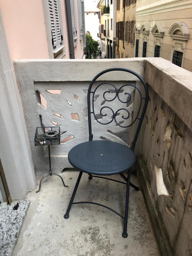 Emma Home Adiacente Alla Piazza Ducale Vigevano Exteriör bild