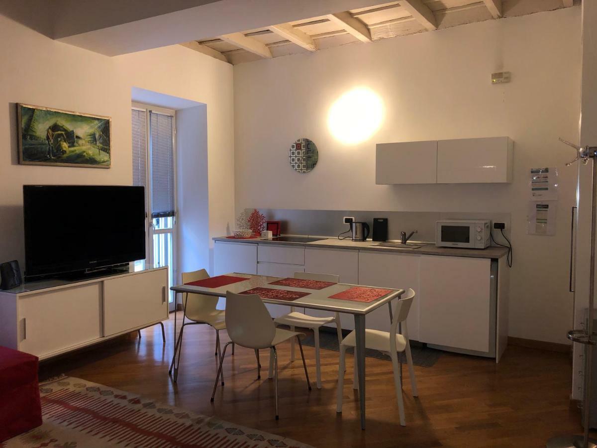Emma Home Adiacente Alla Piazza Ducale Vigevano Exteriör bild