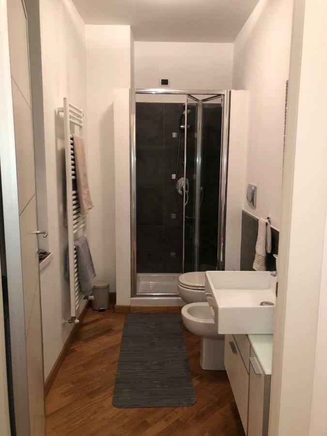 Emma Home Adiacente Alla Piazza Ducale Vigevano Exteriör bild