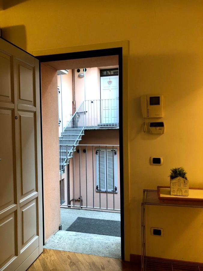 Emma Home Adiacente Alla Piazza Ducale Vigevano Exteriör bild