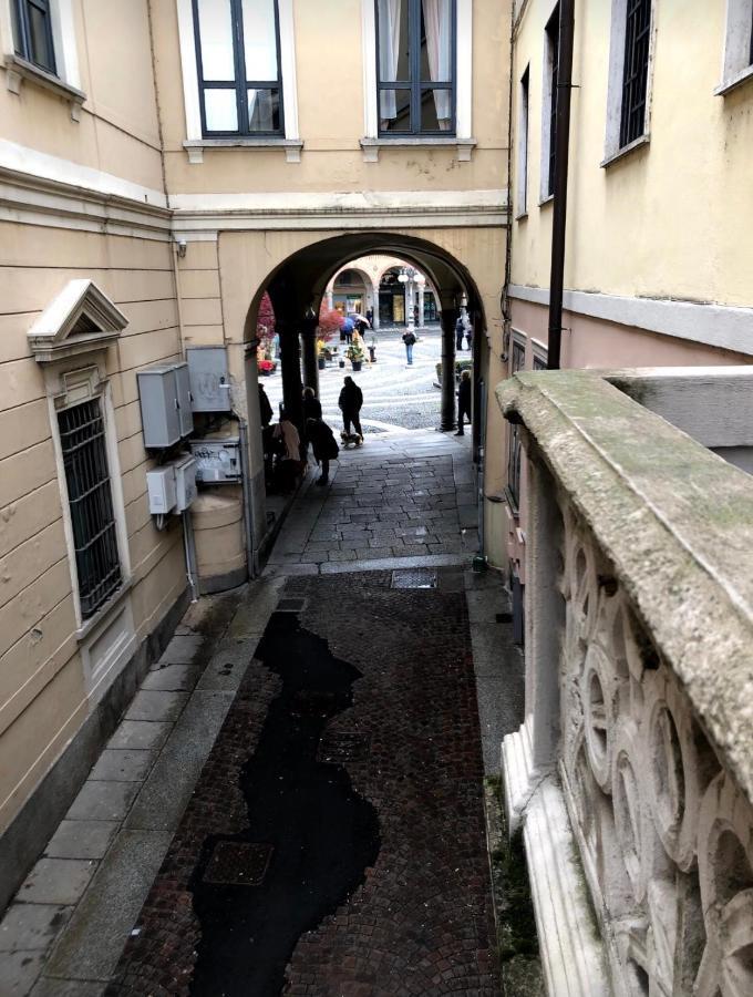 Emma Home Adiacente Alla Piazza Ducale Vigevano Exteriör bild